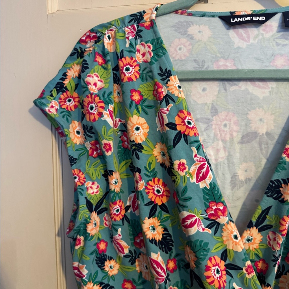 Lands End Faux Wrap V-Neck Short Sleeve Dress Green Tiny Floral Print - Picture 4 of 10